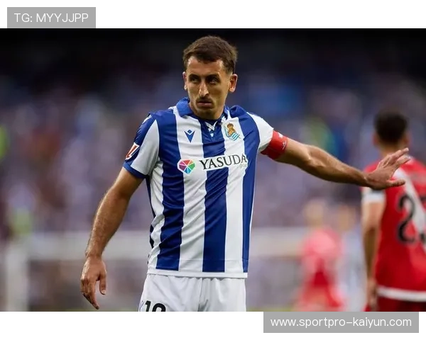 专访巴萨女足主帅吉拉尔德斯：谈卫冕之路与青训培养